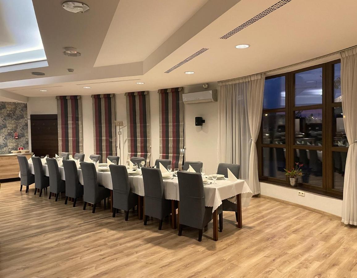 Hotel Esperanto Świdnica Exteriör bild