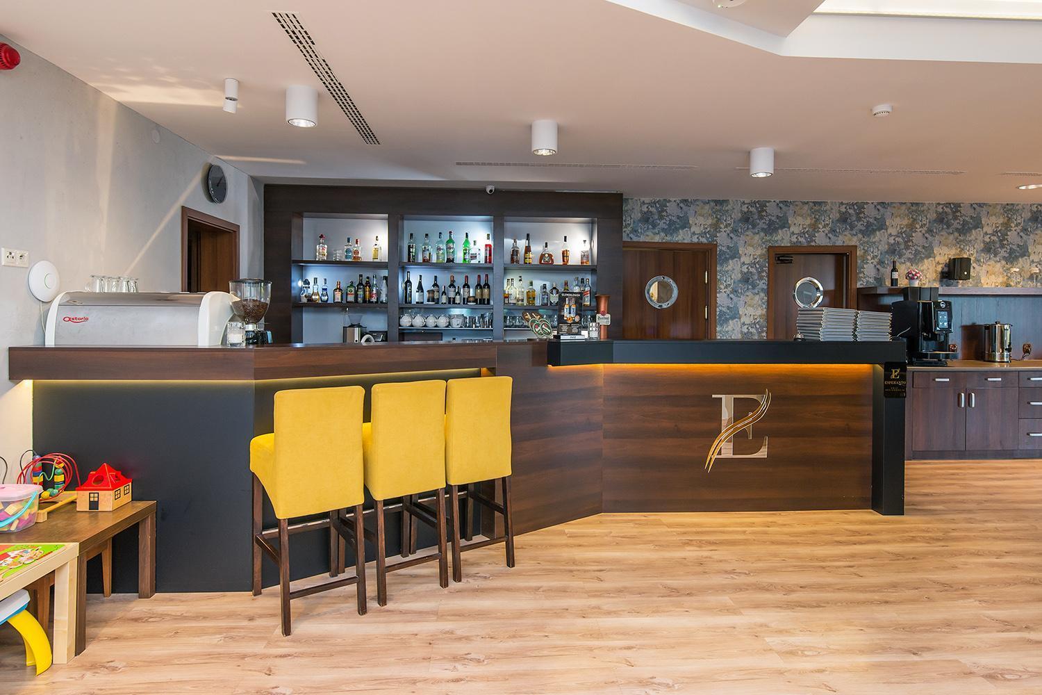 Hotel Esperanto Świdnica Exteriör bild